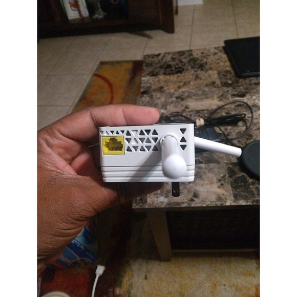 NETGEAR AC750 WiFi Range Extender (EX3700-100NAS) - Picture 6 of 6